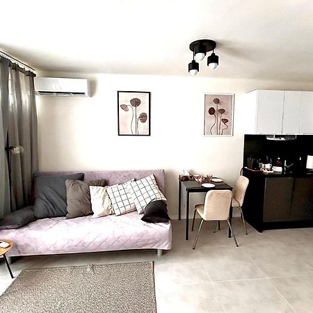 Sky Apartment Comfy Suite Pereca Varsovia Exterior foto