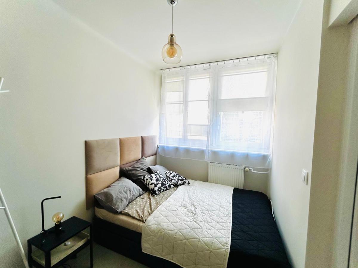 Sky Apartment Comfy Suite Pereca Varsovia Exterior foto